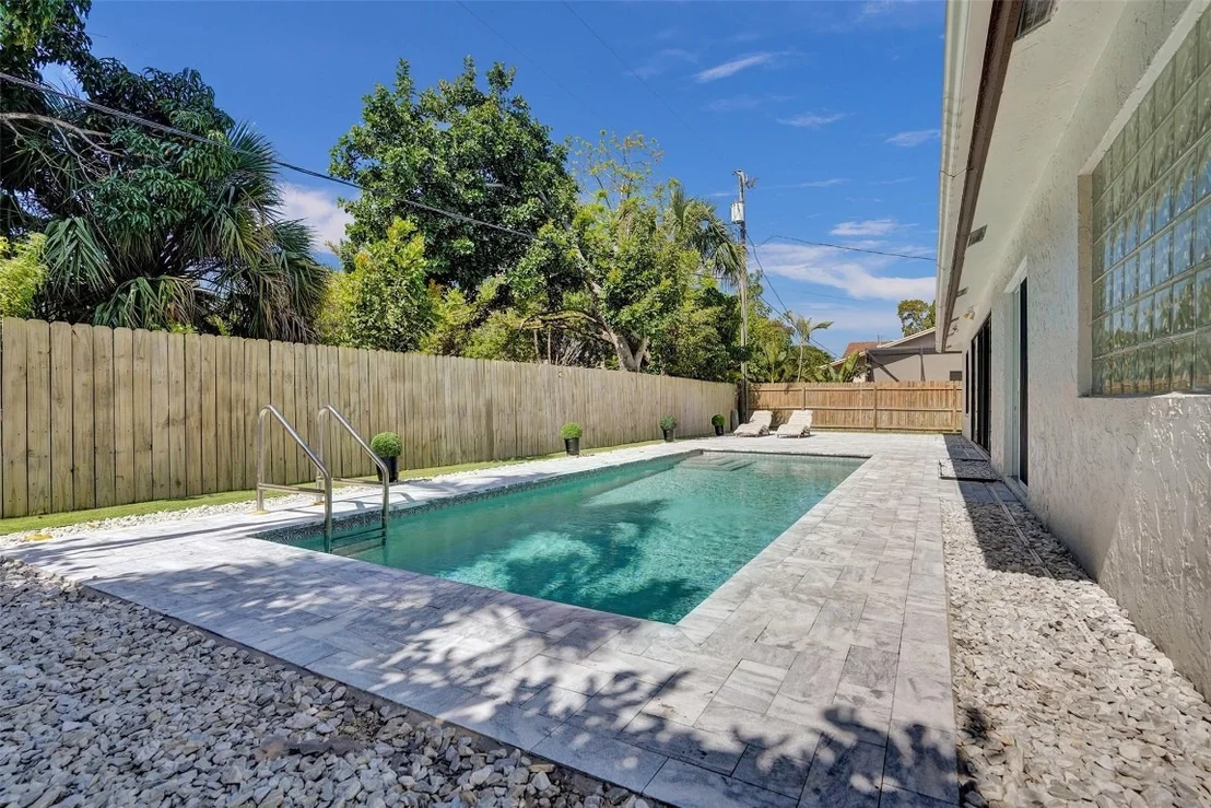 Photo of 184 Oregon Lane