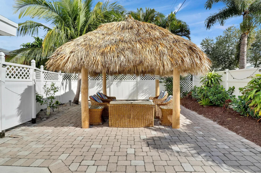 Photo of 520 Inlet Road