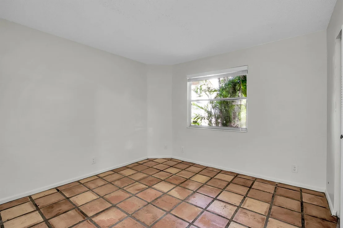 Photo of 1893 Discovery Way