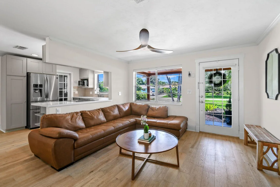 Photo of 20 Windsor Road E