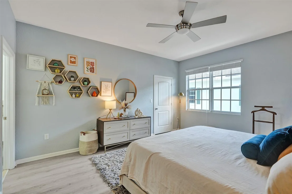 Photo of Unit 708 at 708 SW 1st Drive