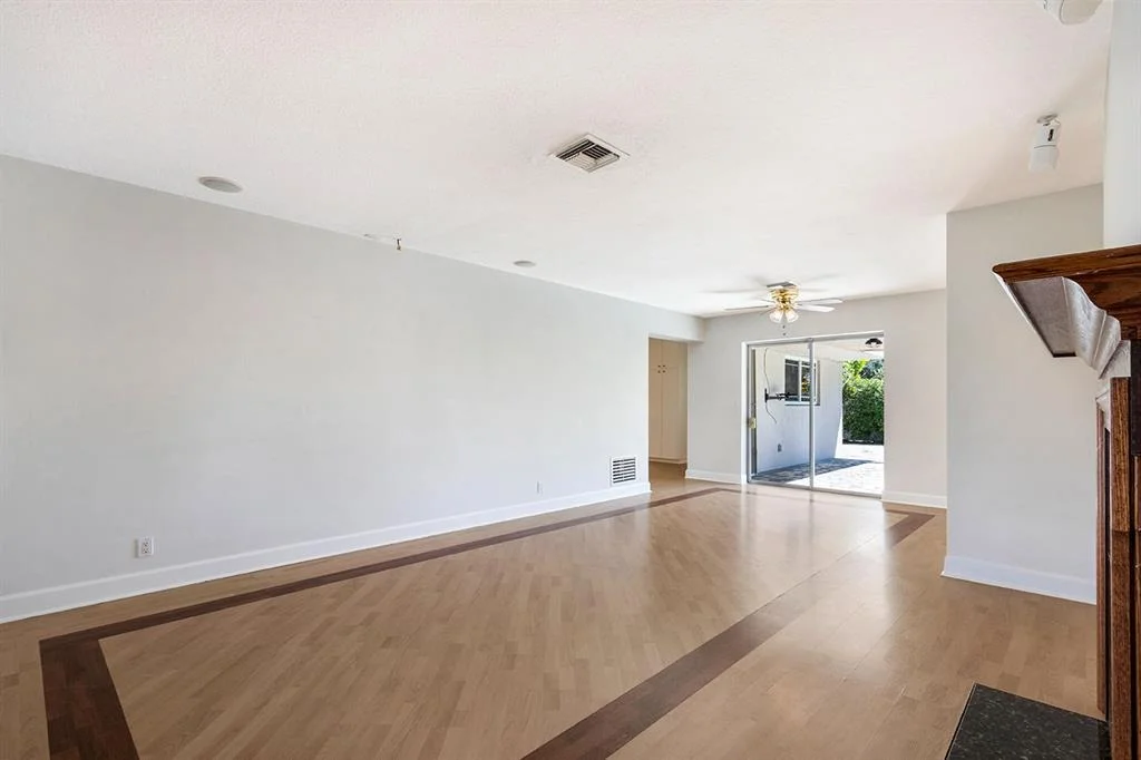Photo of 2370 NE 14th Terrace