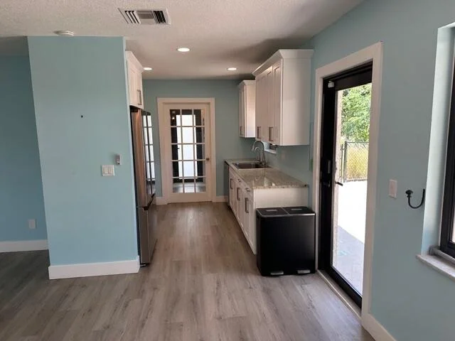 Photo of 907 SE Lake Street