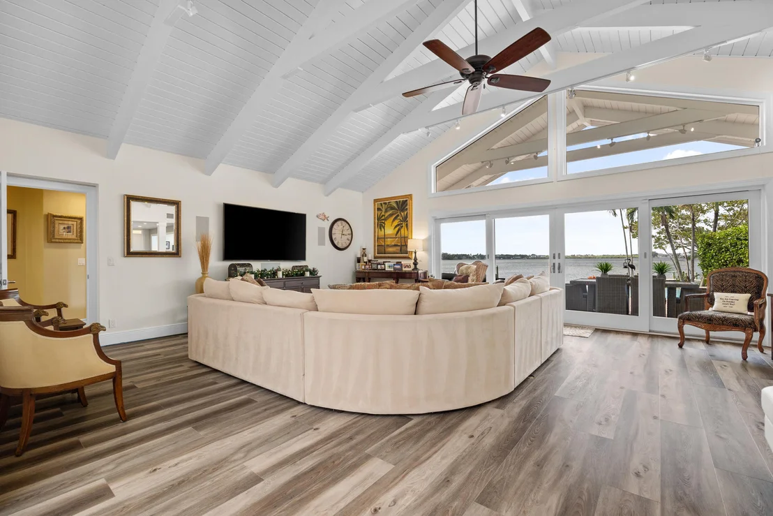 Photo of 163 River Drive