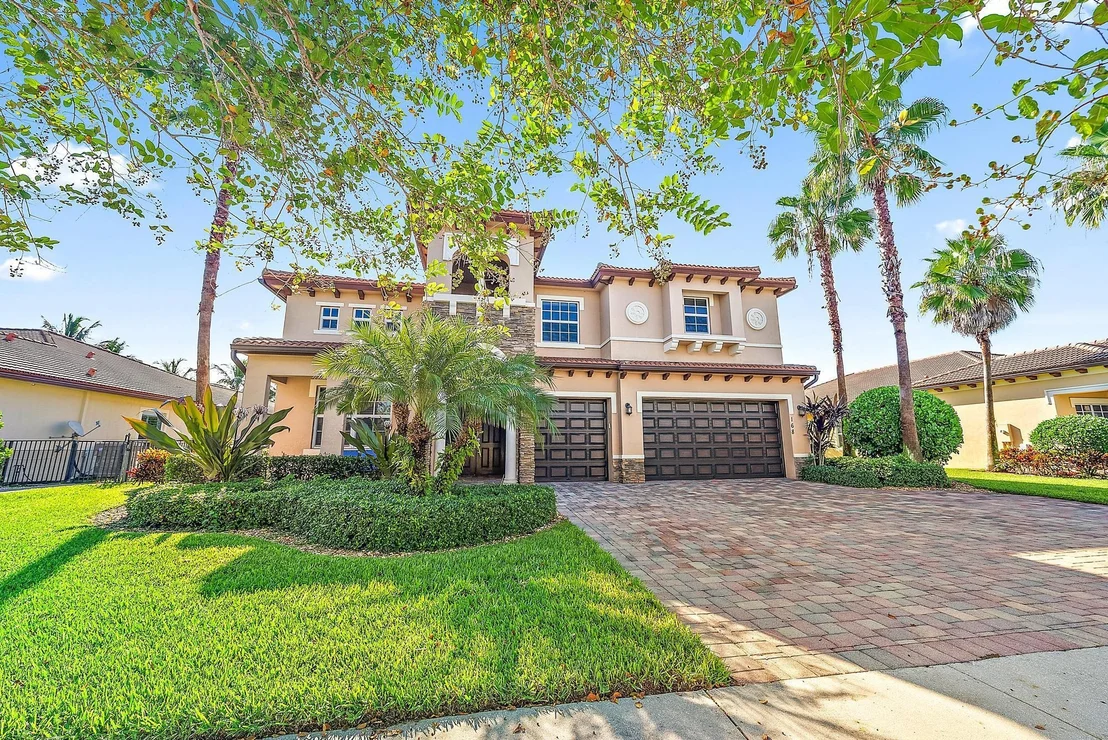 Photo of 168 Manor Circle