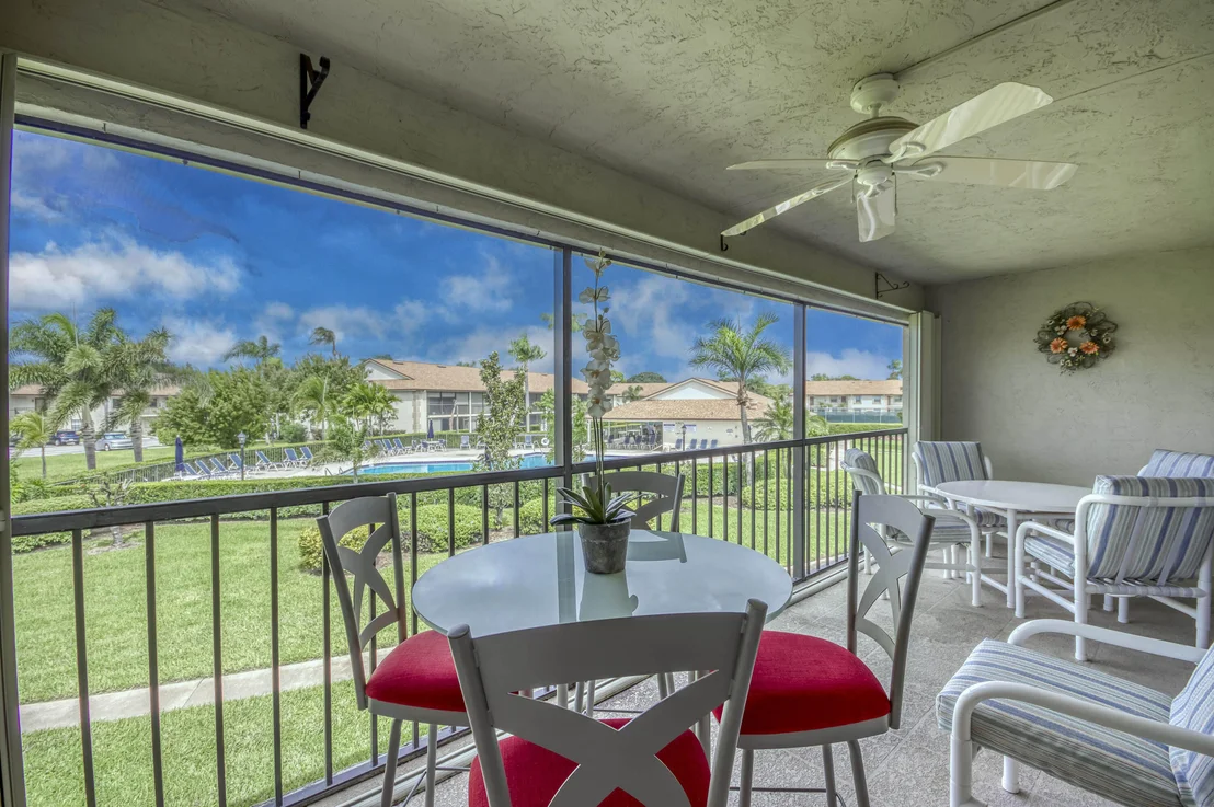 Photo of Unit A at 1102 Pinecrest Circle