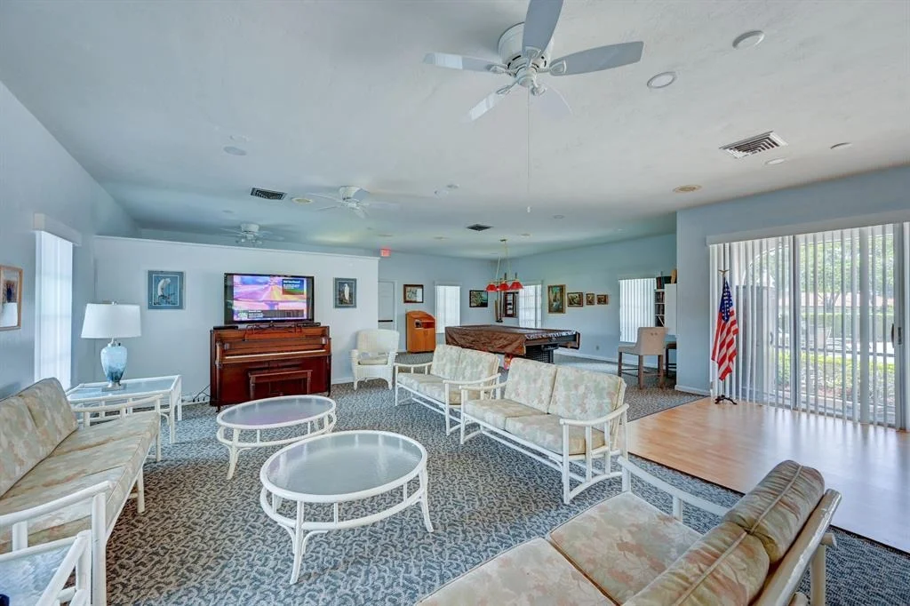 Photo of 333 Knob Hill Boulevard