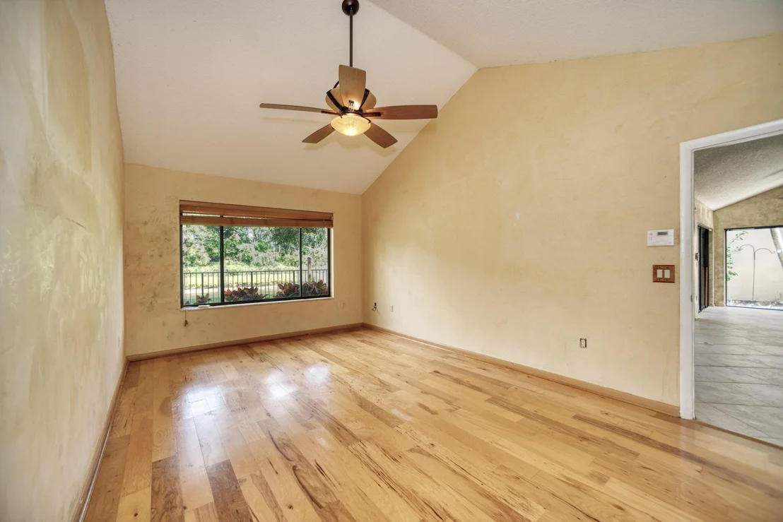 Photo of 2575 Iroquois Circle
