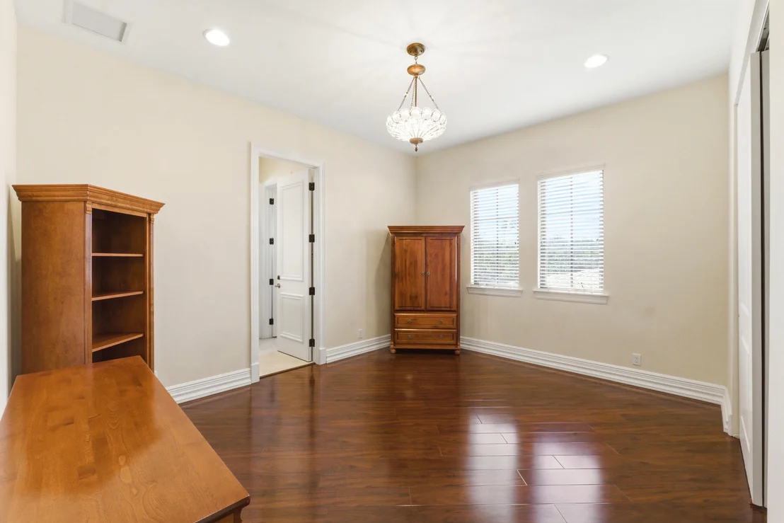 Photo of 8289 Emerald Avenue