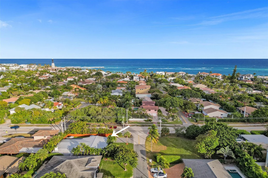 Photo of 2111 N Ocean Boulevard