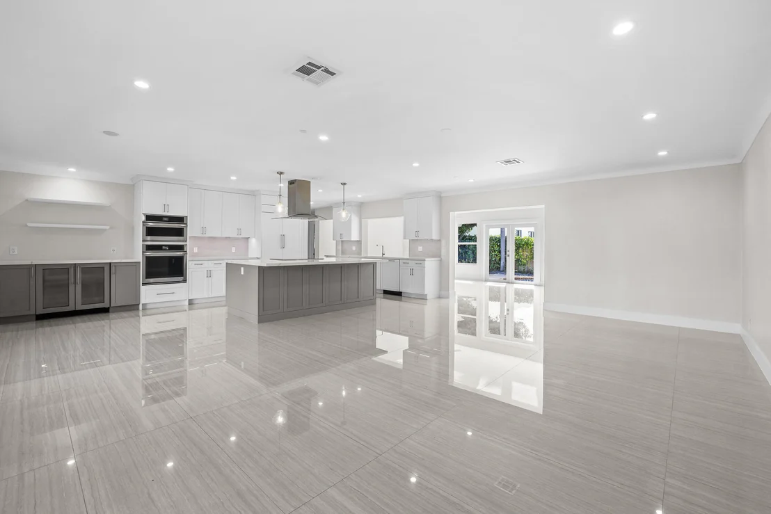 Photo of 4240 NE 22nd Terrace