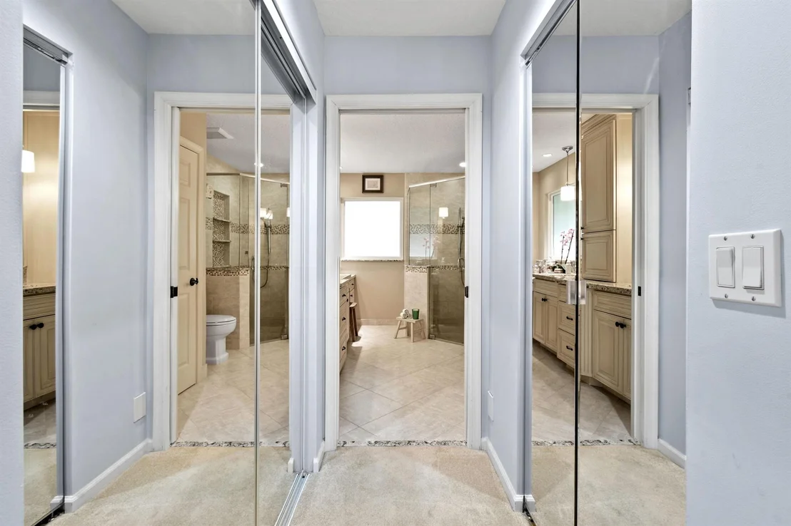 Photo of 274 Crane Point N