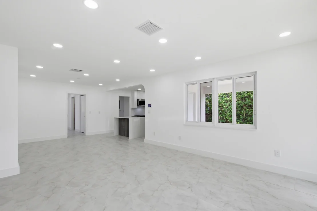Photo of 401 SE 1st Avenue