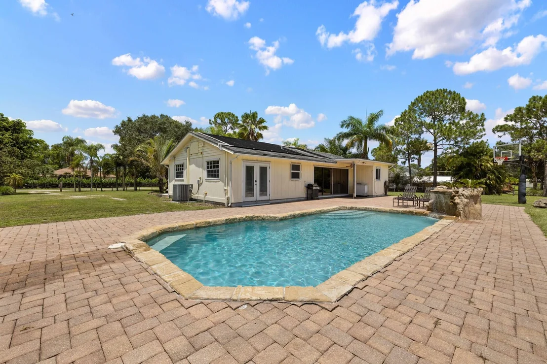 Photo of 10826 N 151st Lane