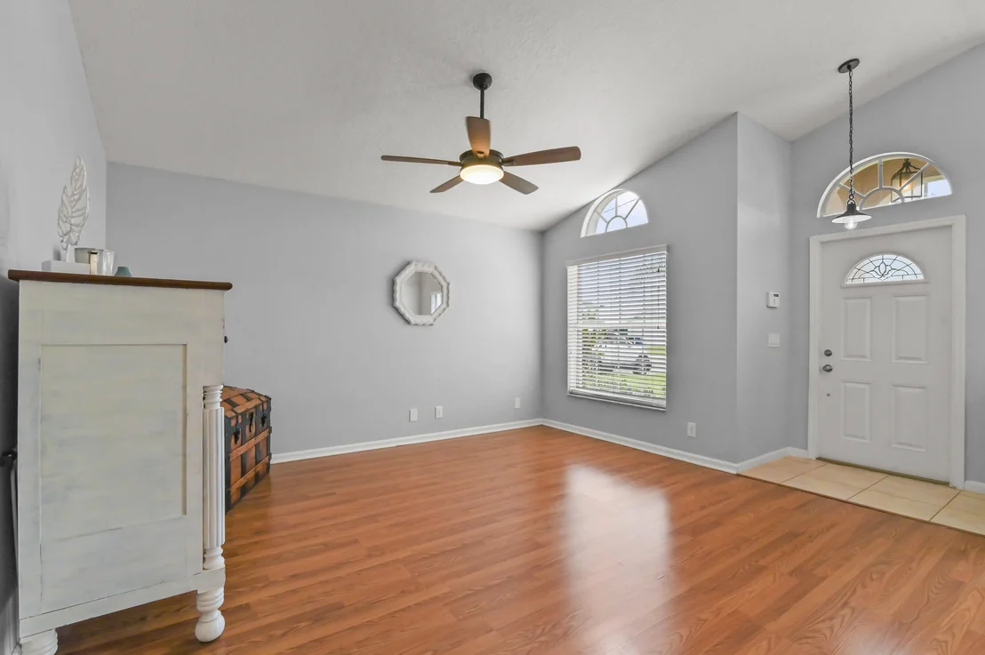 Photo of 6319 Foster Street