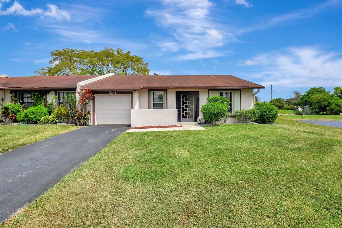 Photo of 5241 Breadfruit Circle