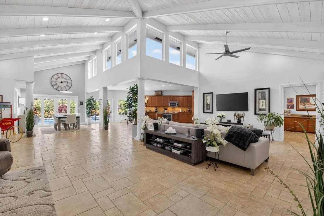 Photo of 4911 Pineview Circle