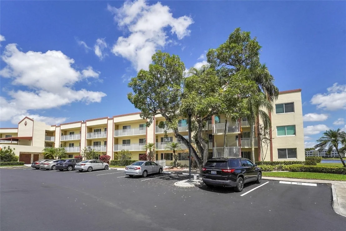 Photo of Unit 302 at 7220 S Devon Drive