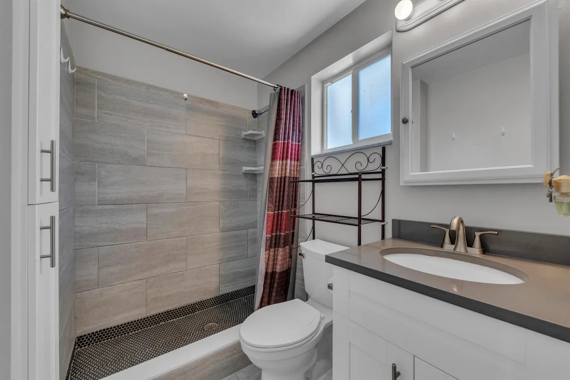 Photo of 2550 NW 2 Drive