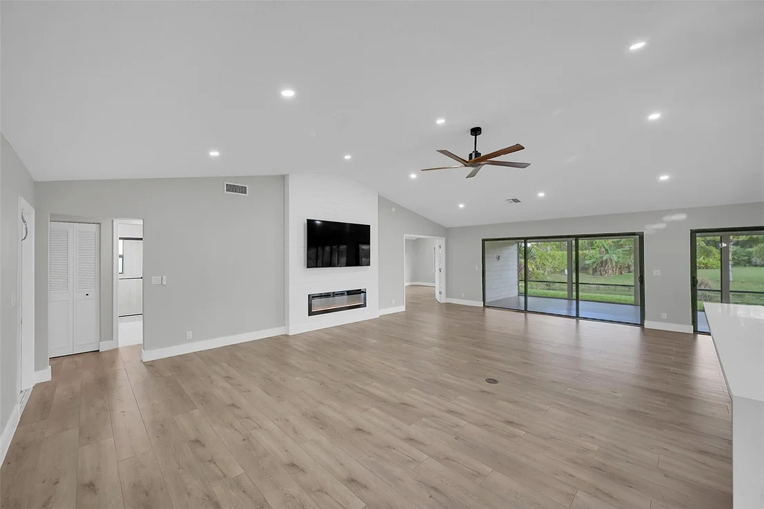 Photo of 6195 Winding Brooke Way