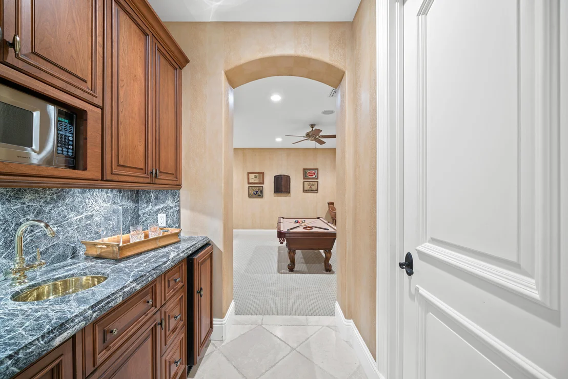 Photo of 4117 S Ocean Boulevard