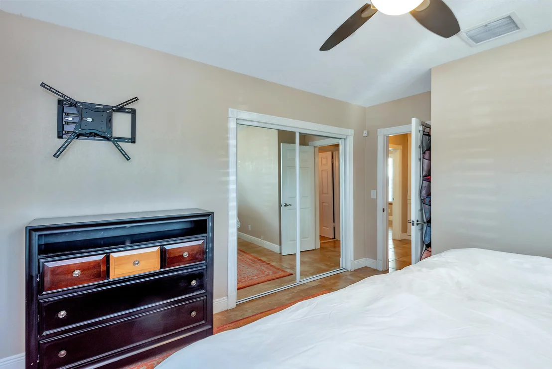Photo of 327 Ellamar Road