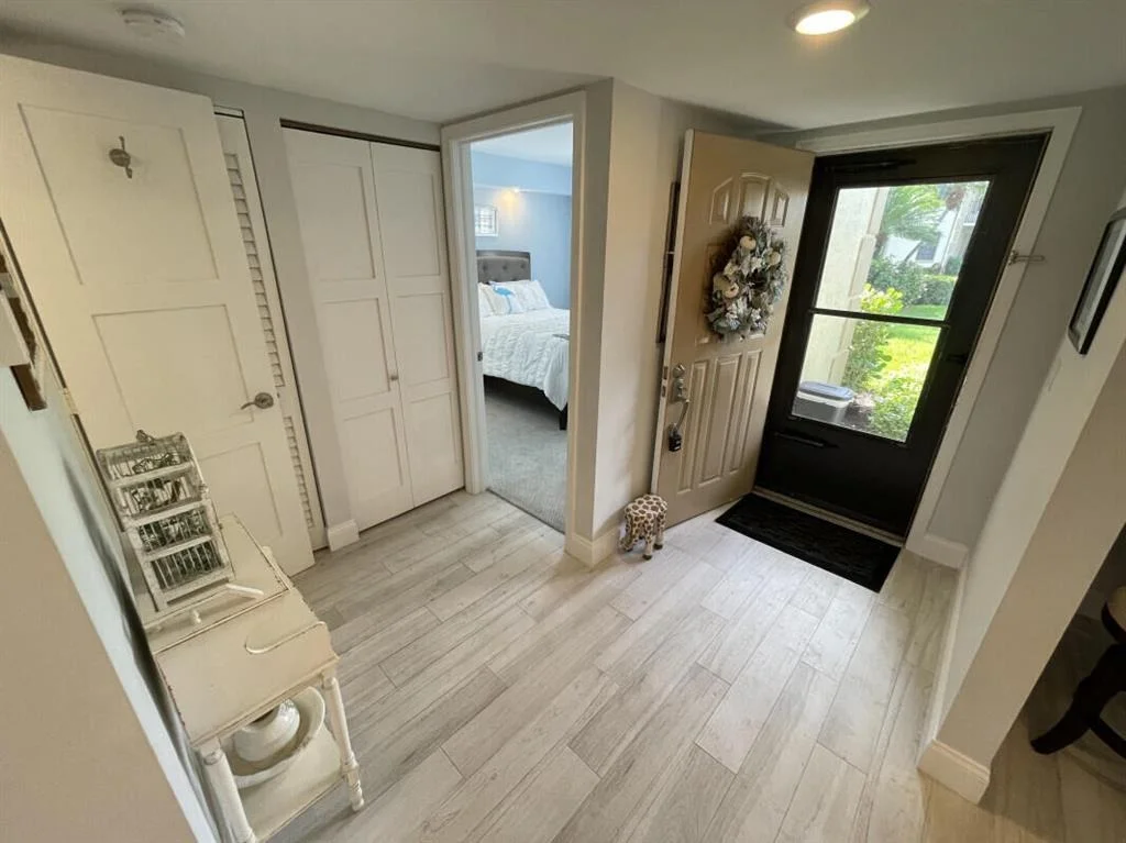 Photo of Unit F at 701 Pinecrest Circle
