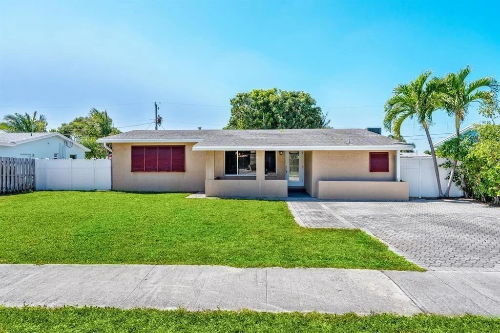 Photo of 271 SE 8th Avenue