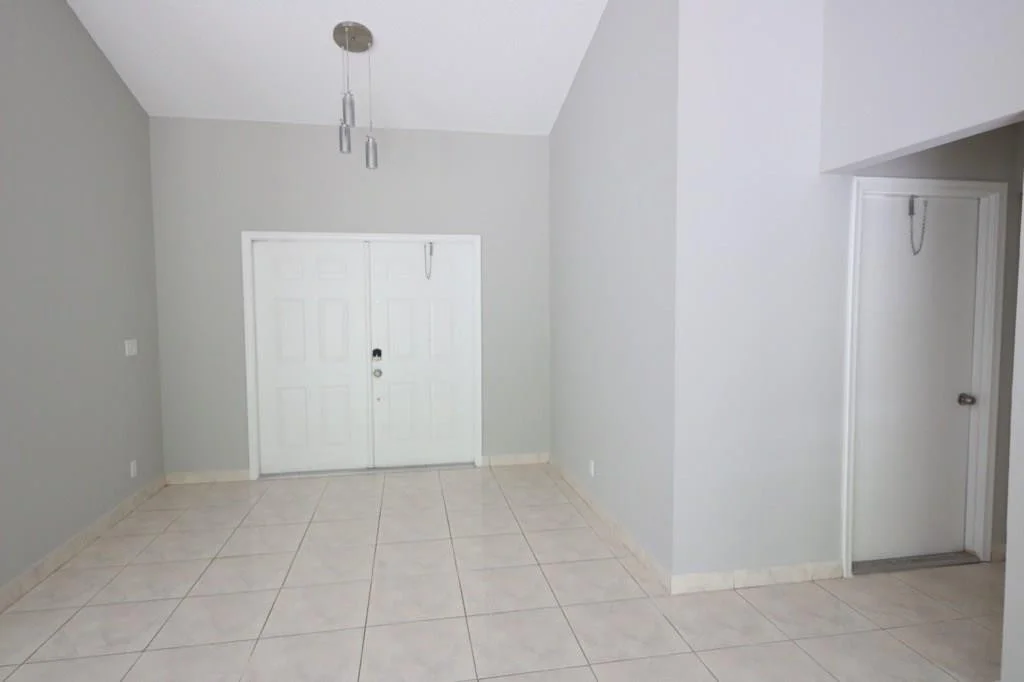 Photo of 9526 Sun Pointe Drive