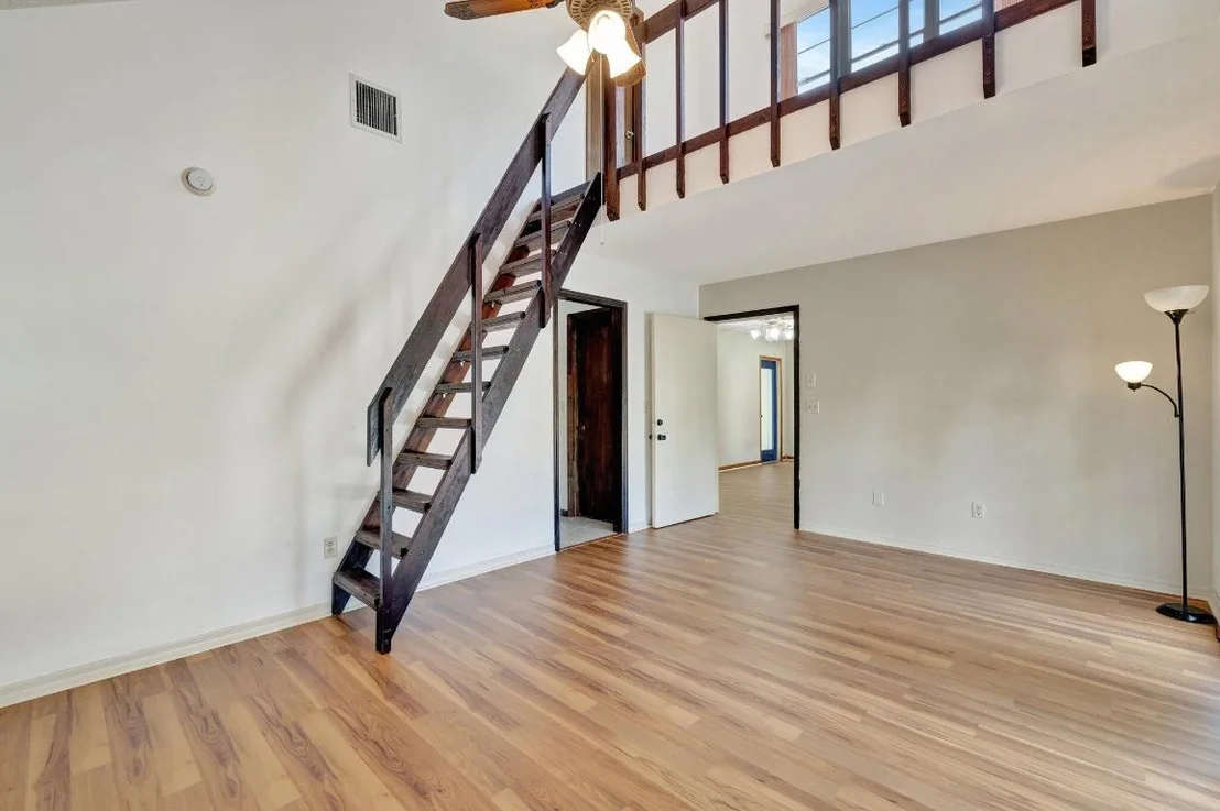 Photo of 5404 Sunset Boulevard