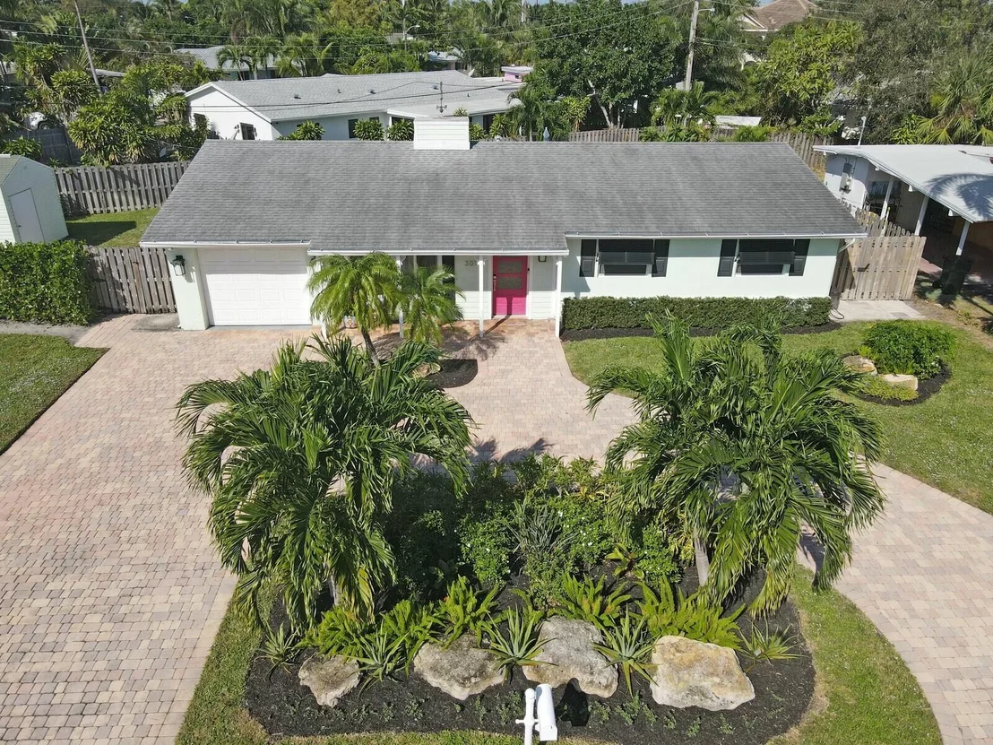 Photo of 301 Enfield Road
