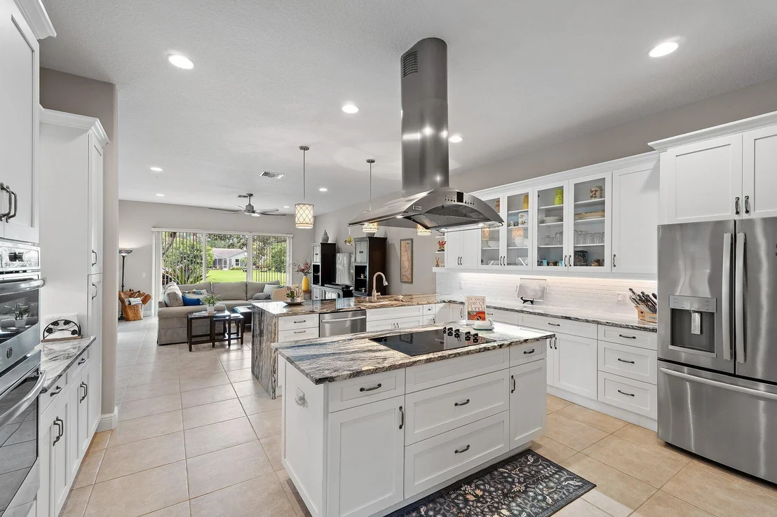 Photo of 18647 SE Lakeside Way