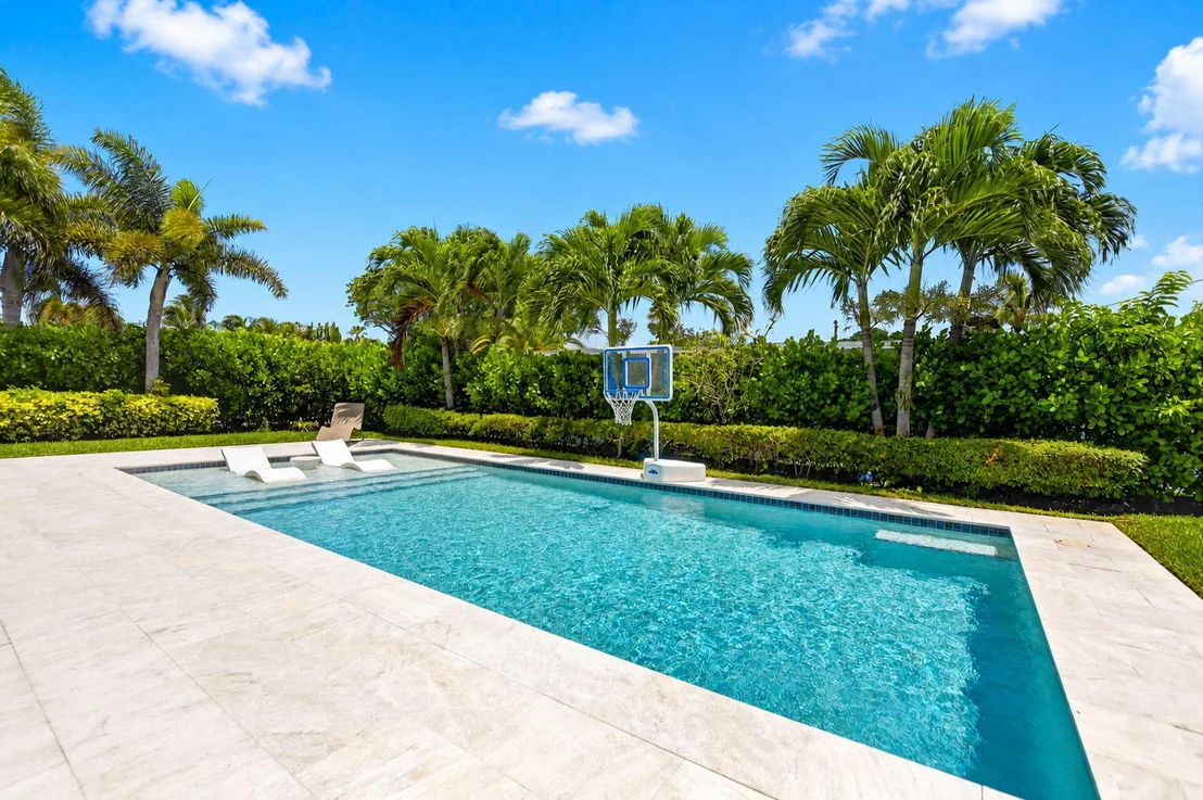 Photo of 512 Lake Drive