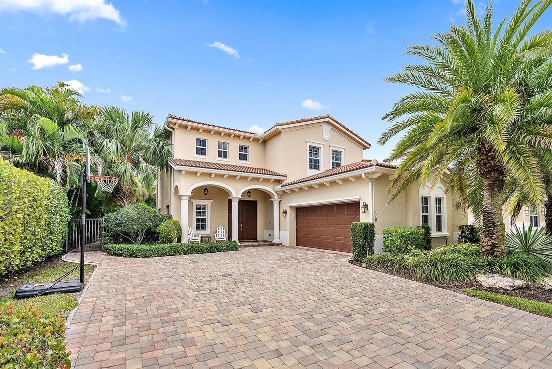 Photo of 110 Crab Cay Way