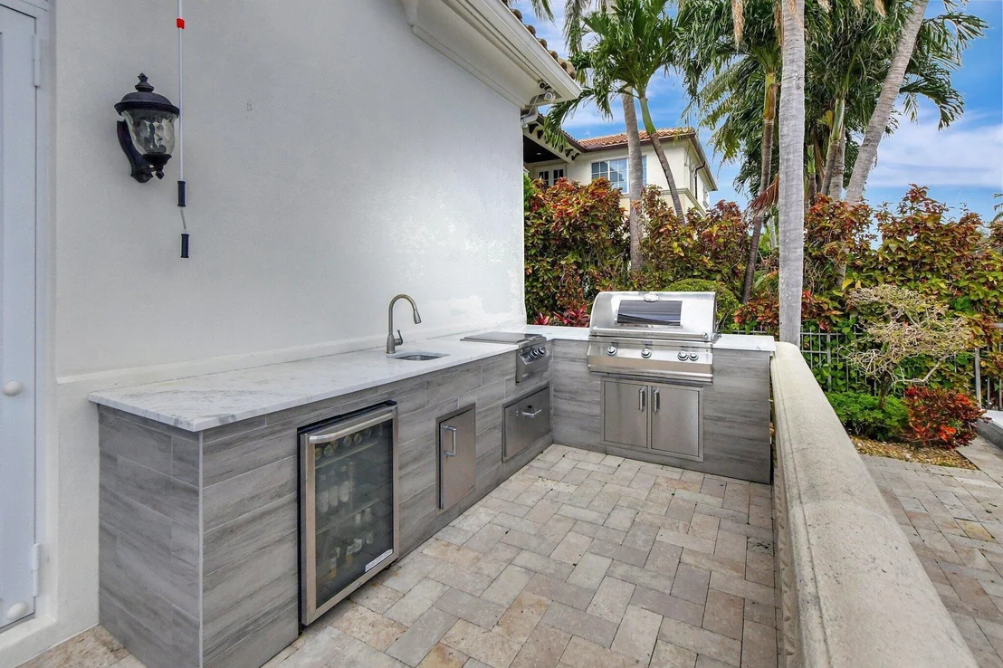 Photo of 857 Havana Drive