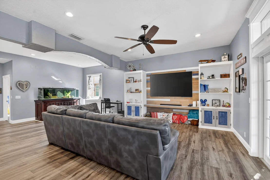 Photo of 5947 Bay Hill Circle