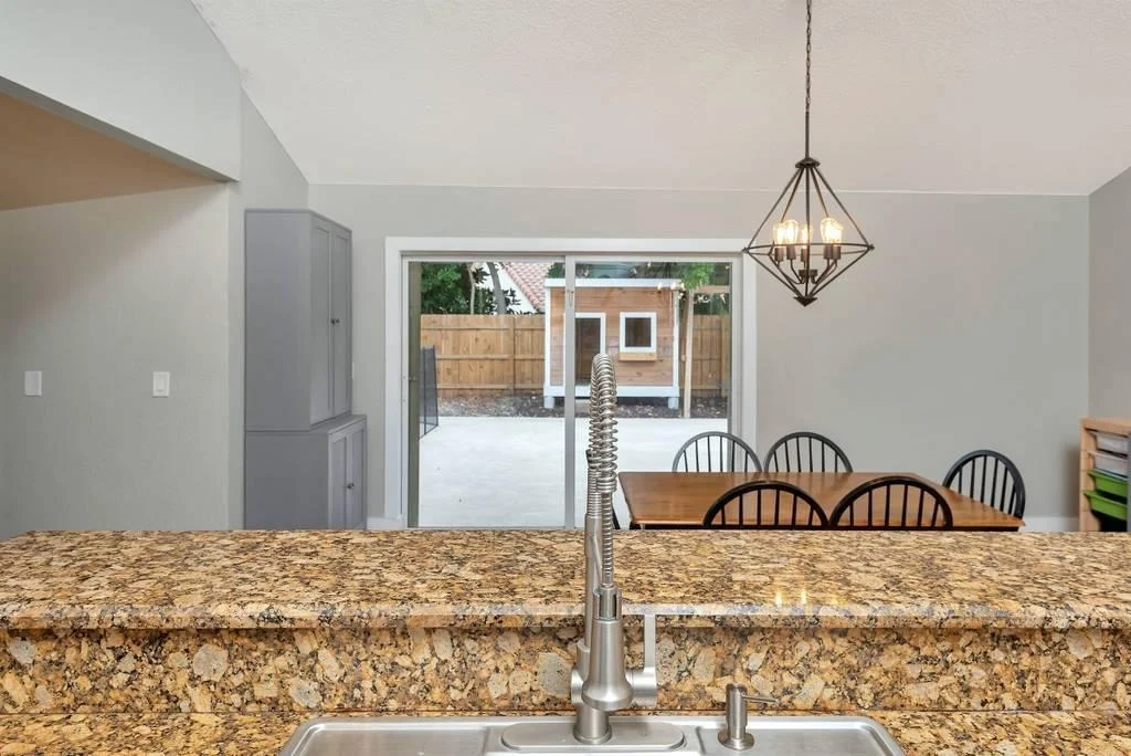 Photo of 9800 Sun Pointe Drive