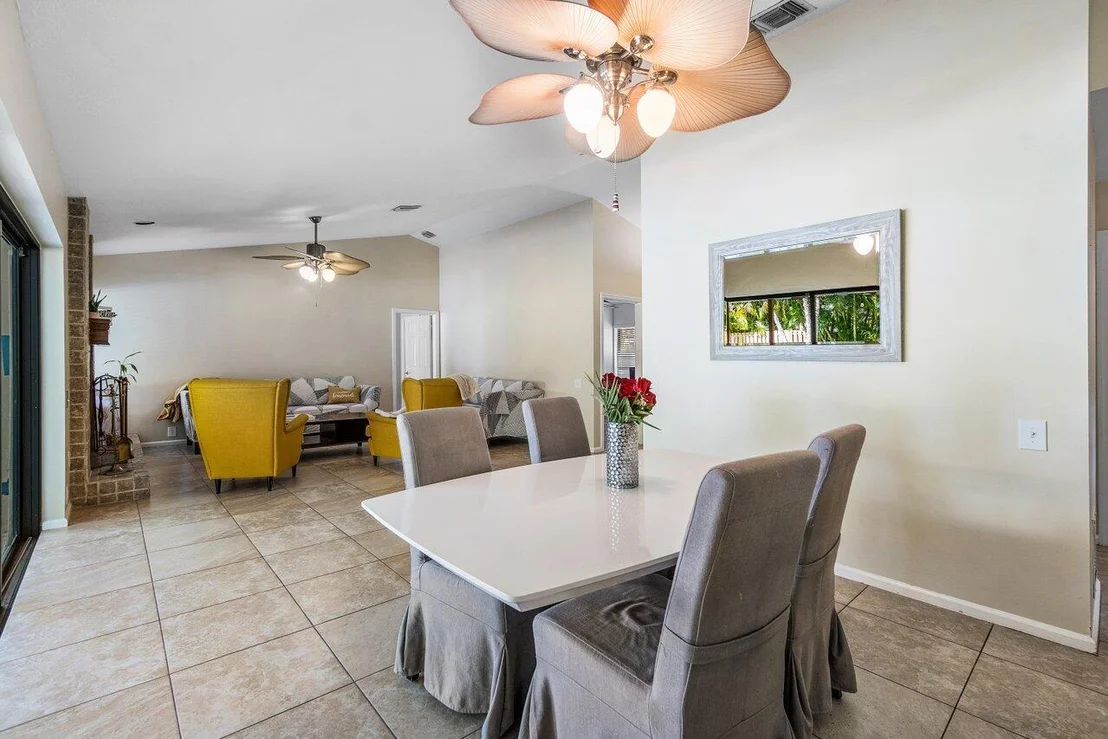 Photo of 104 Bayberry Cir