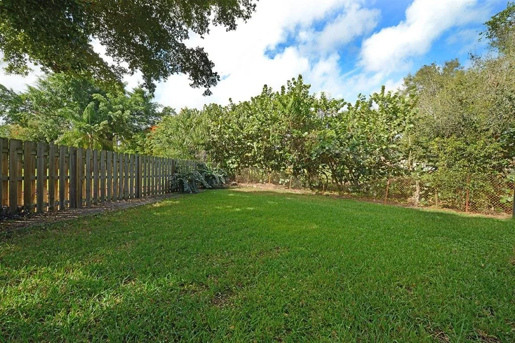 Photo of 17527 Birchwood Drive