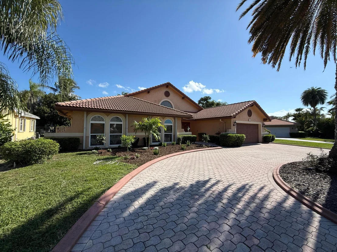 Photo of 3104 Peachtree Circle