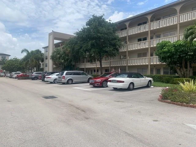 Photo of Unit G4 at 2003 Granada Drive