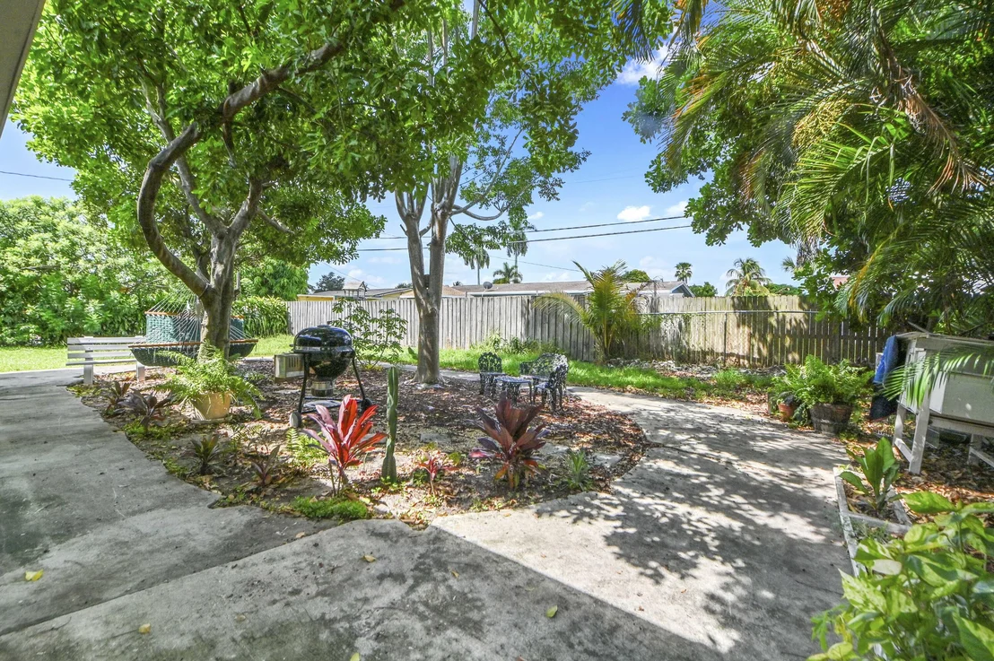 Photo of 149 Cayman Drive