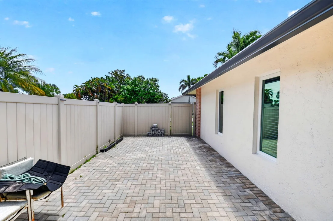Photo of 990 Hickory Trail