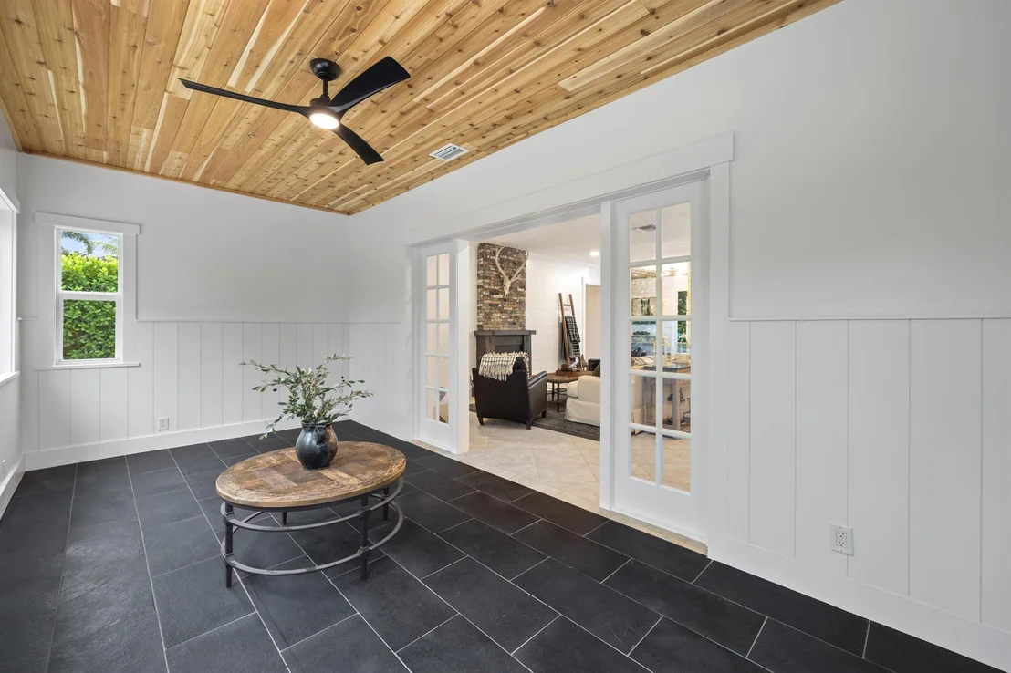 Photo of 370 Mars Avenue
