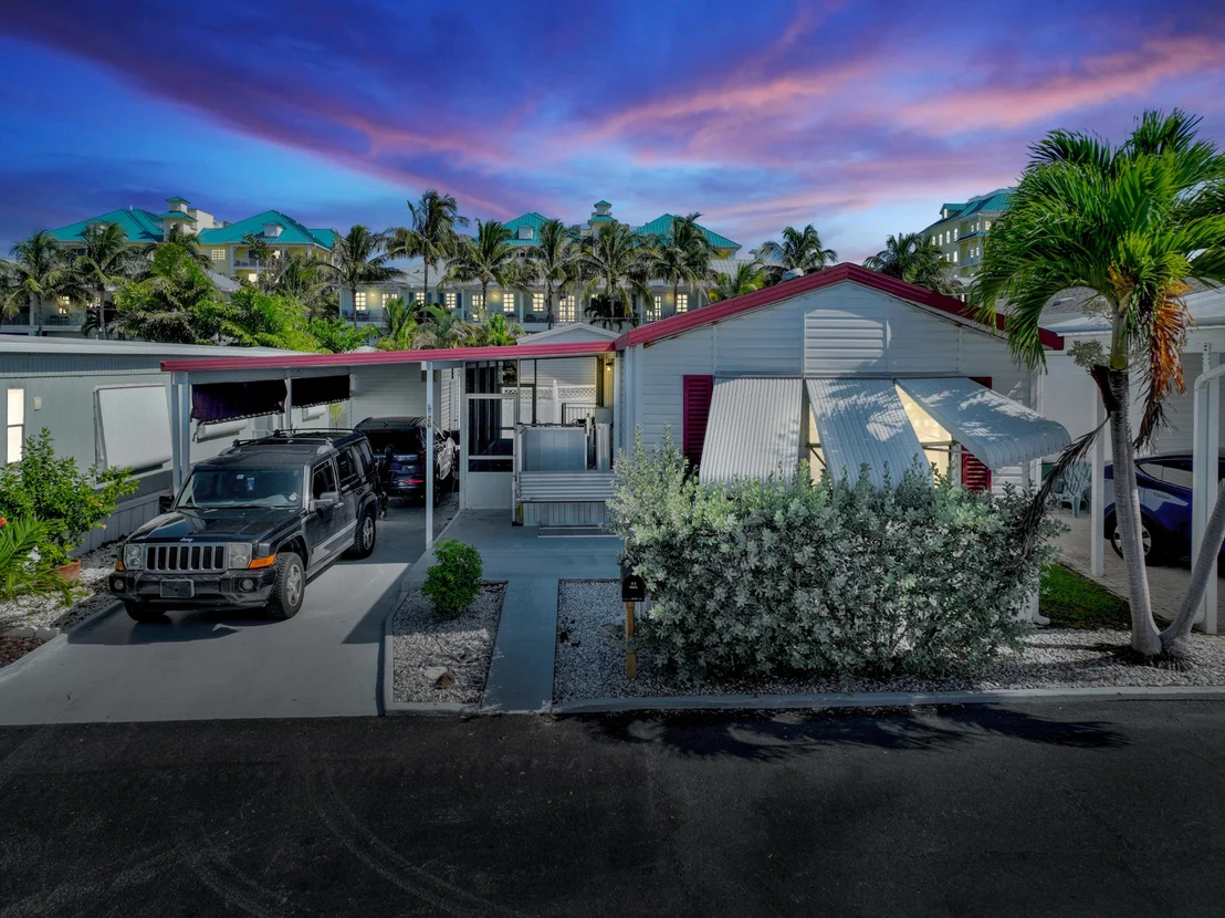 Photo of Unit 26 at 14661 US HIGHWAY 1