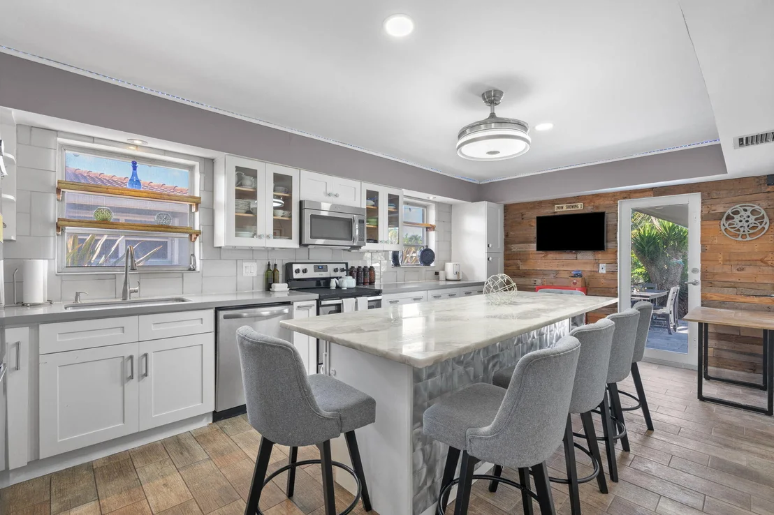 Photo of 240 SE 2nd Avenue