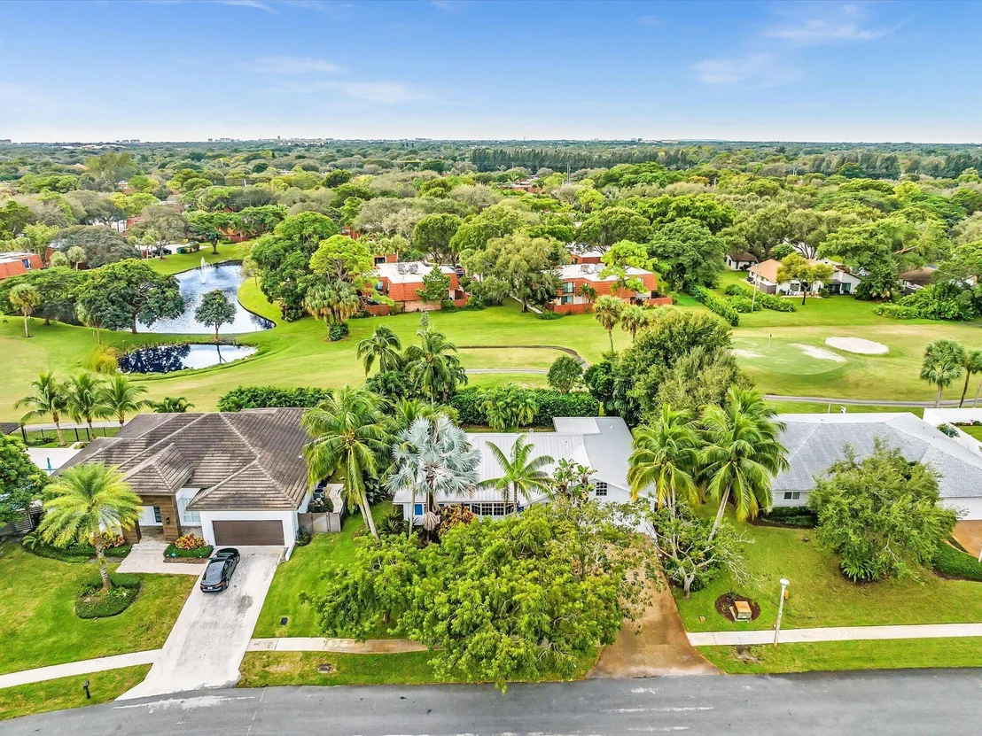 Photo of 3204 Lakeview Drive