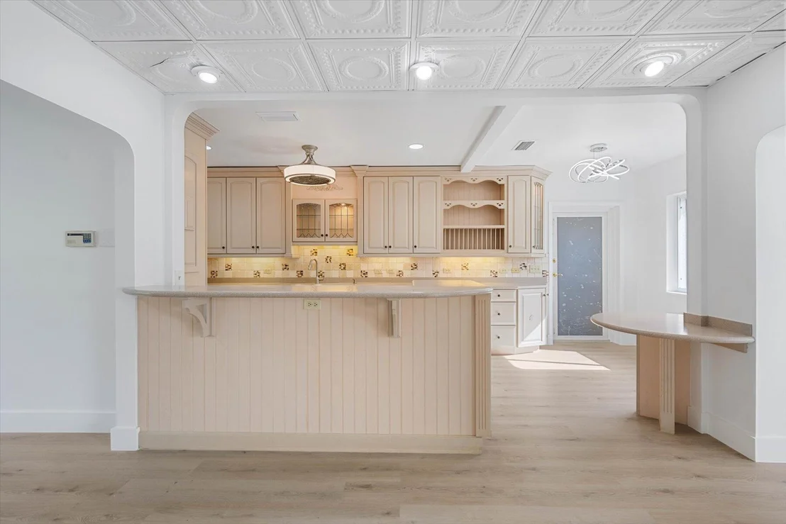 Photo of 390 Neptune Road