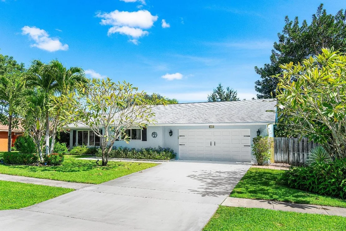 Photo of 1108 Petrel Road