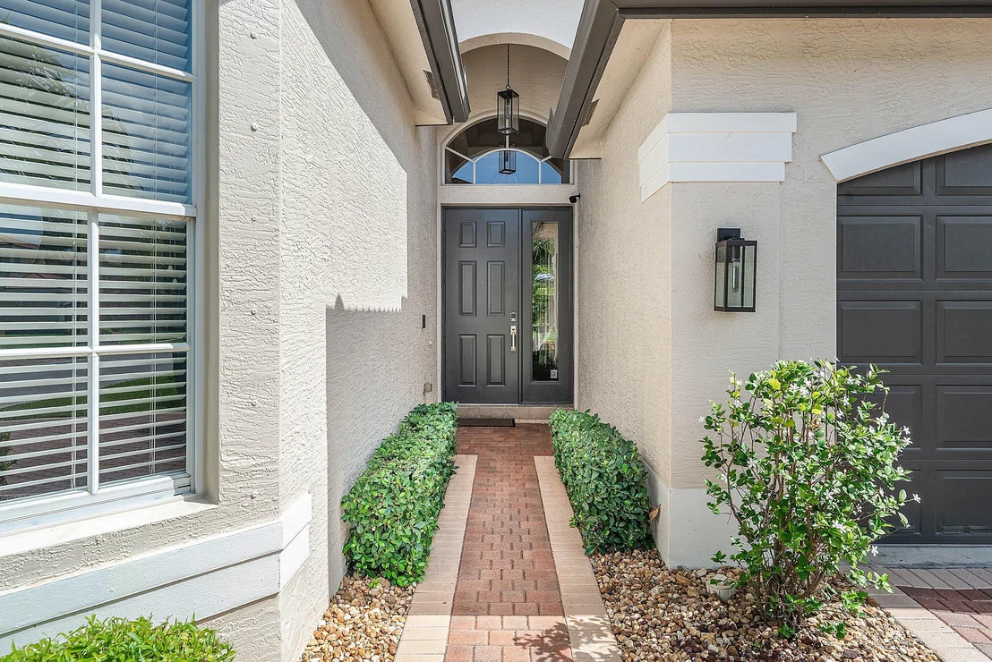 Photo of 8564 BREEZY OAK Way